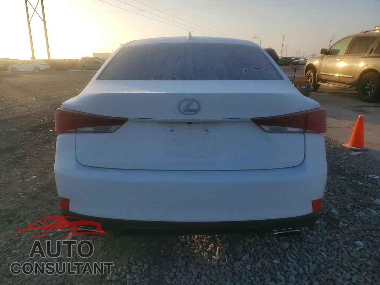 LEXUS IS 350 2017 - JTHCE1D29H5013245