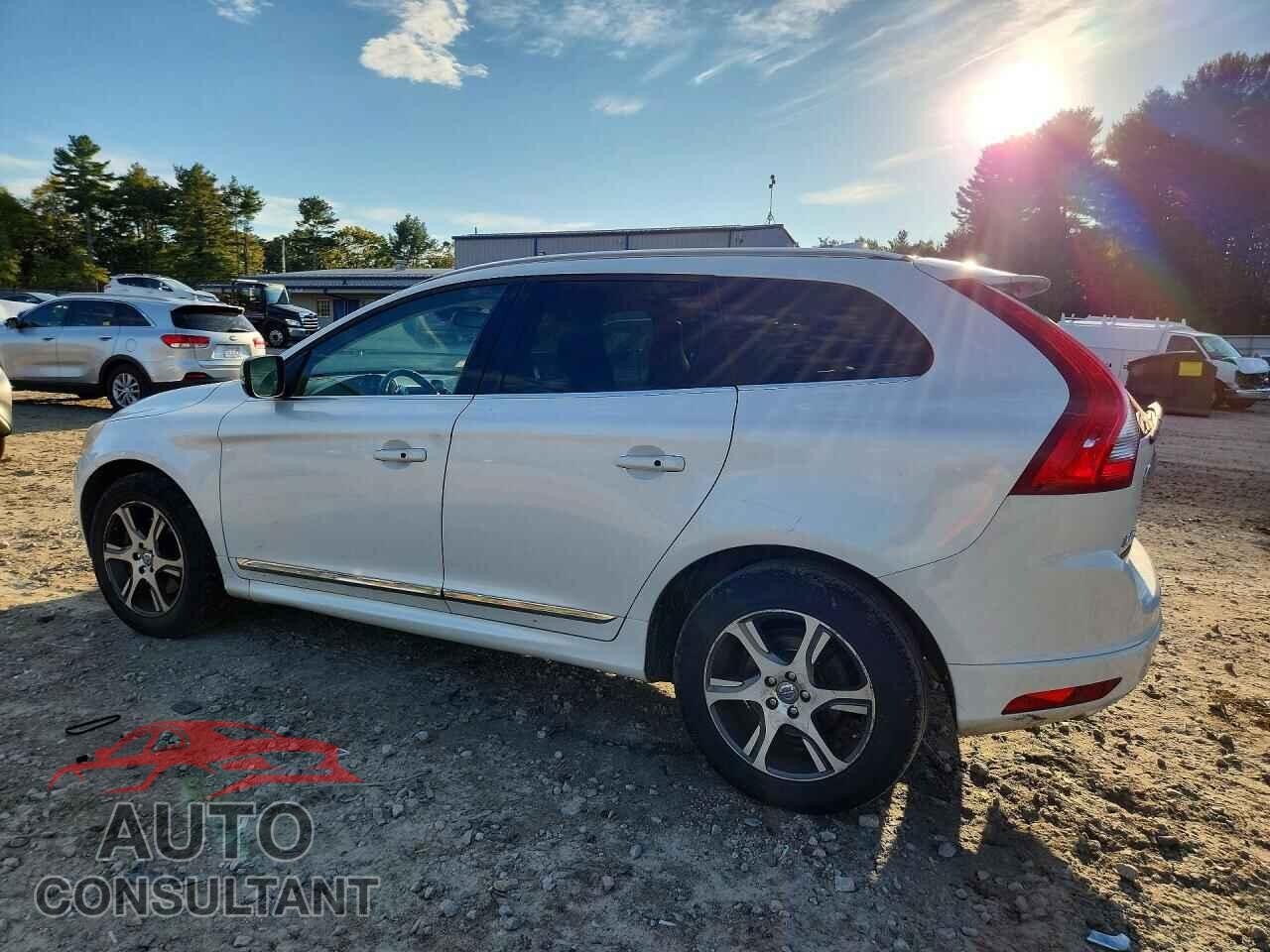 VOLVO XC60 2015 - YV4902RC9F2571495