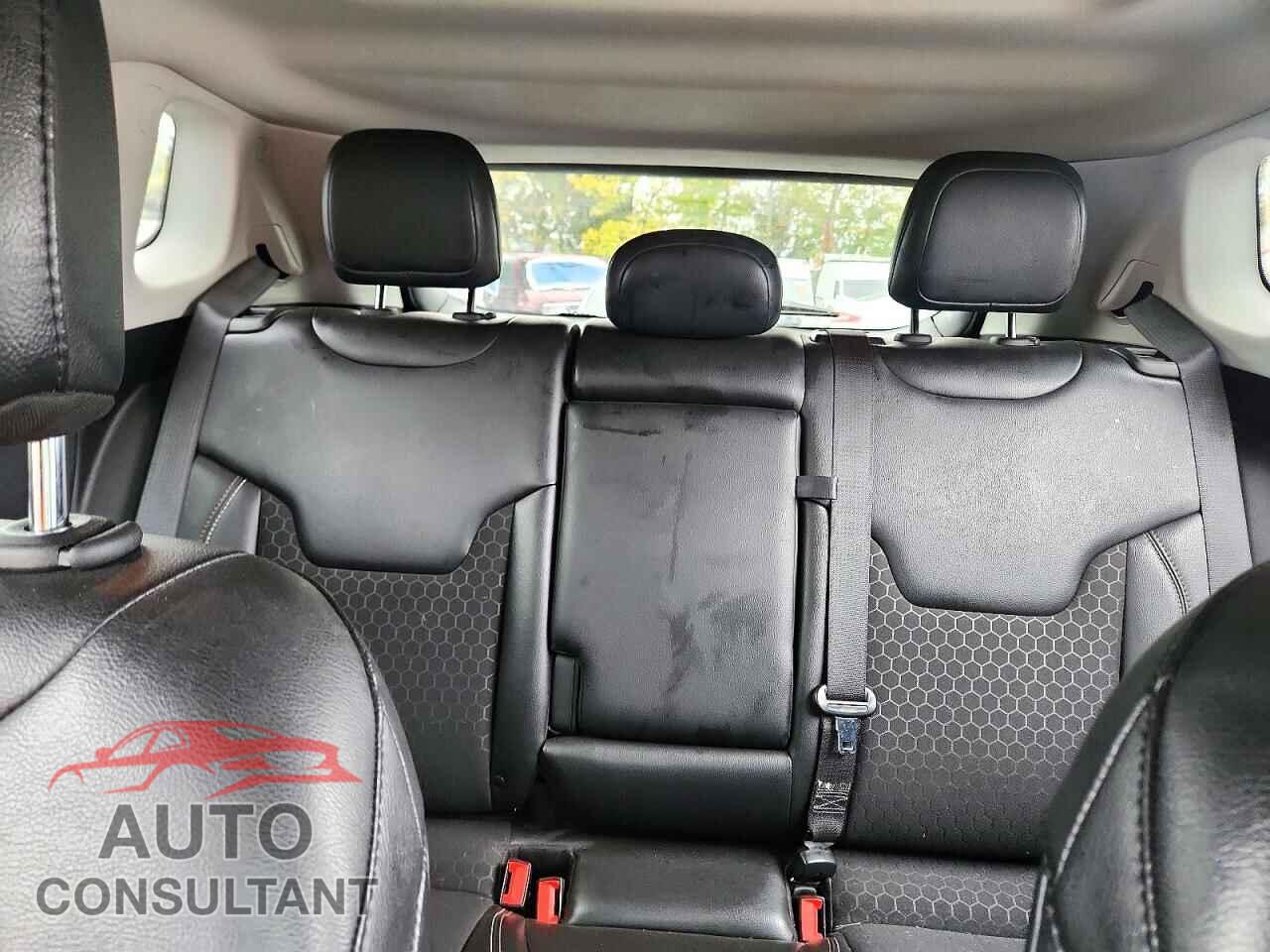 JEEP COMPASS 2020 - 3C4NJDBB9LT241166