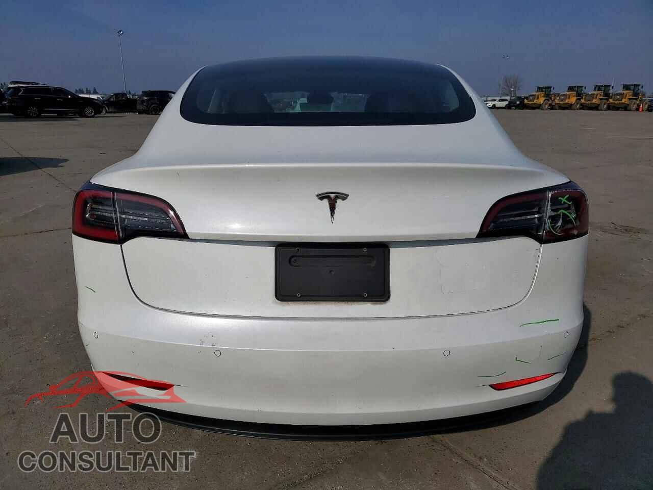 TESLA MODEL 3 2022 - 5YJ3E1EA2NF201543