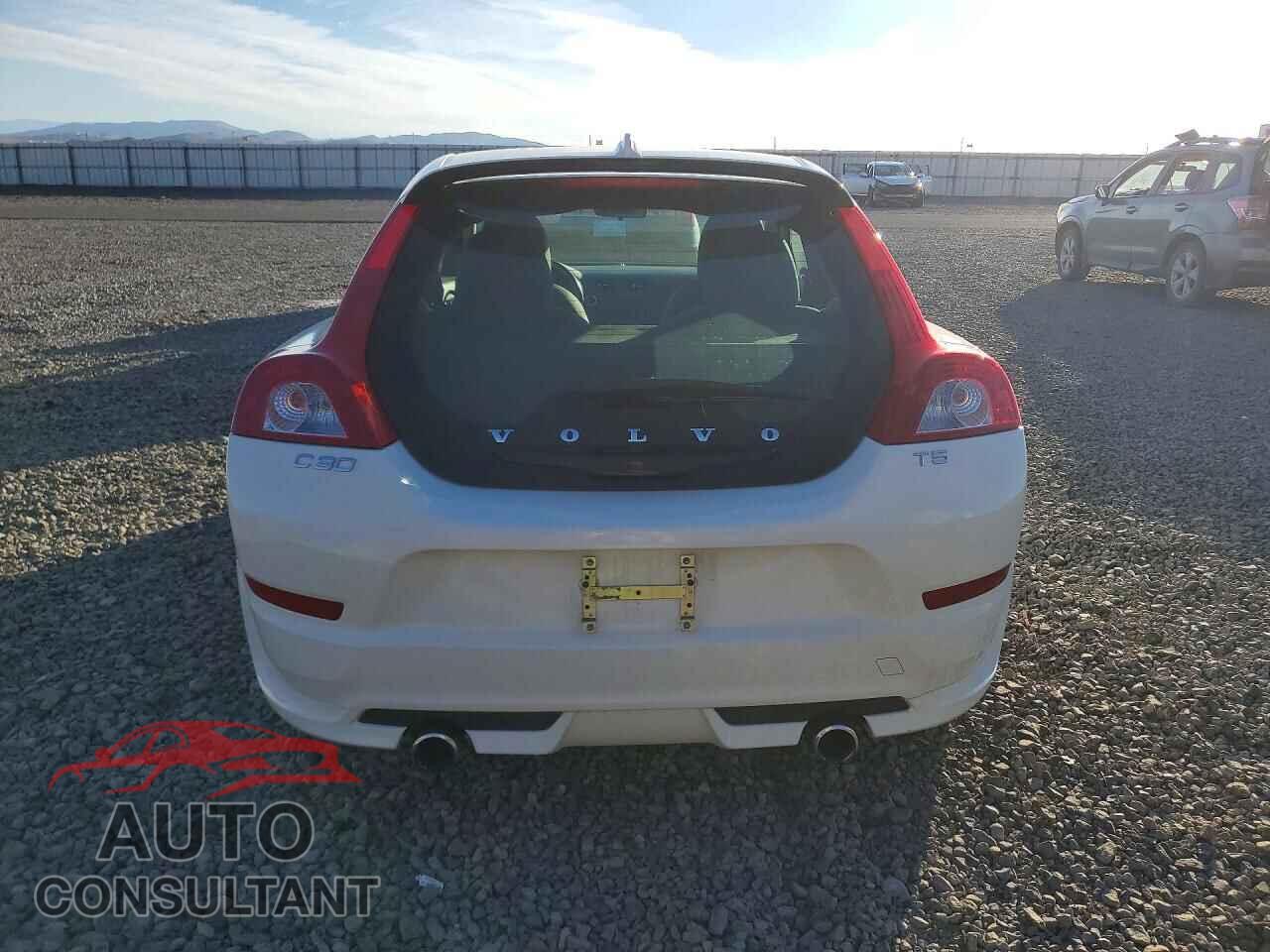 VOLVO C30 2012 - YV1672MK2C2273473