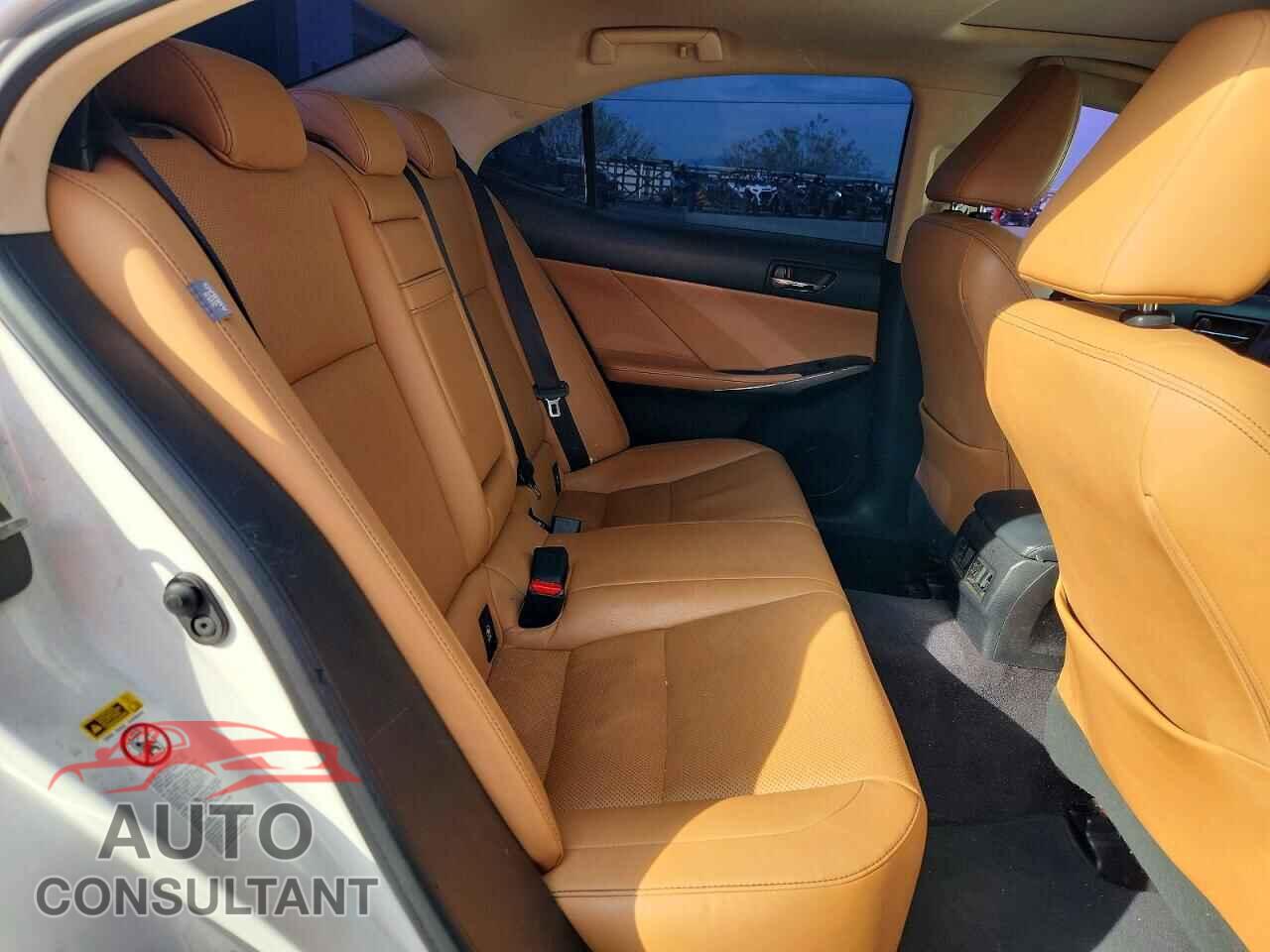 LEXUS IS 2014 - JTHBF1D2XE5028650