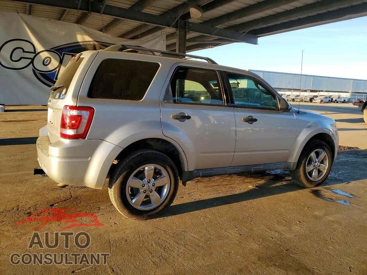 FORD ESCAPE 2011 - 1FMCU0D71BKC38015