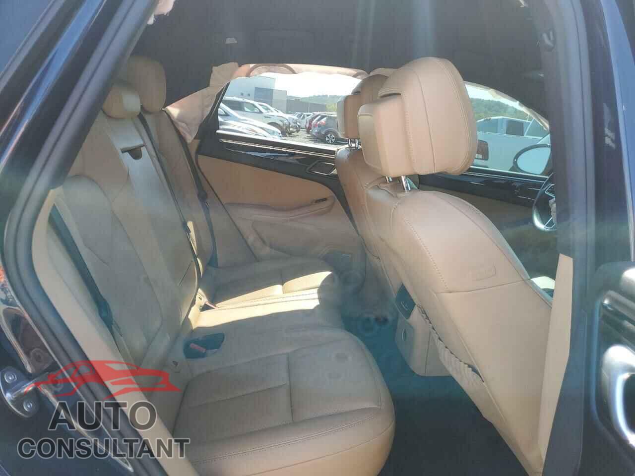 PORSCHE MACAN 2017 - WP1AA2A57HLB00872