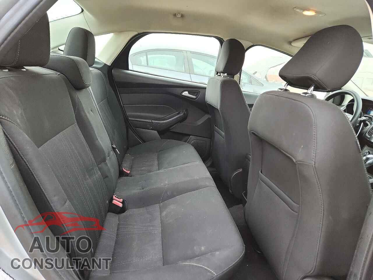 FORD FOCUS 2016 - 1FADP3F26GL290590