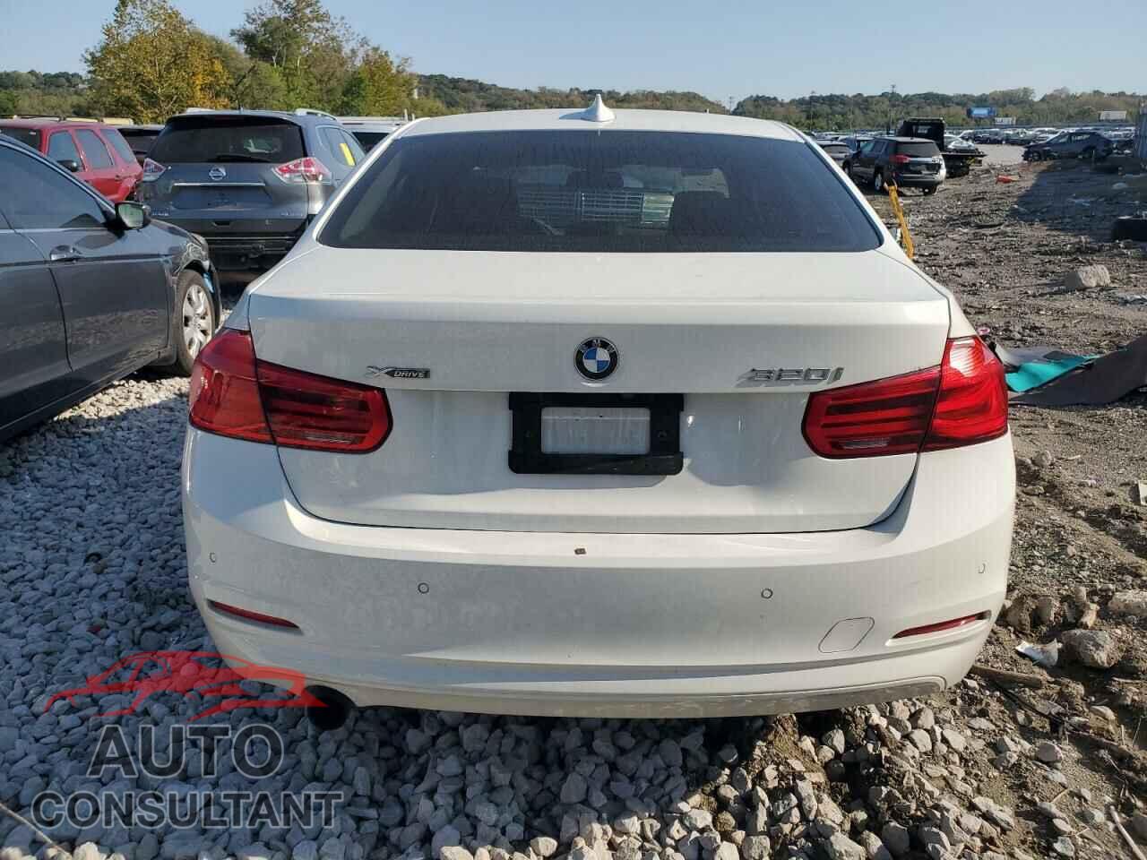 BMW 3 SERIES 2017 - WBA8A3C32HA066897