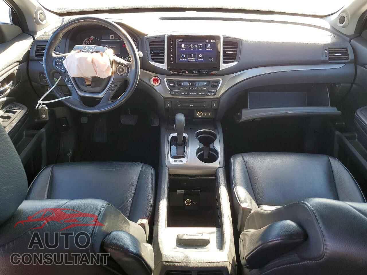 HONDA PILOT 2017 - 5FNYF6H85HB096901