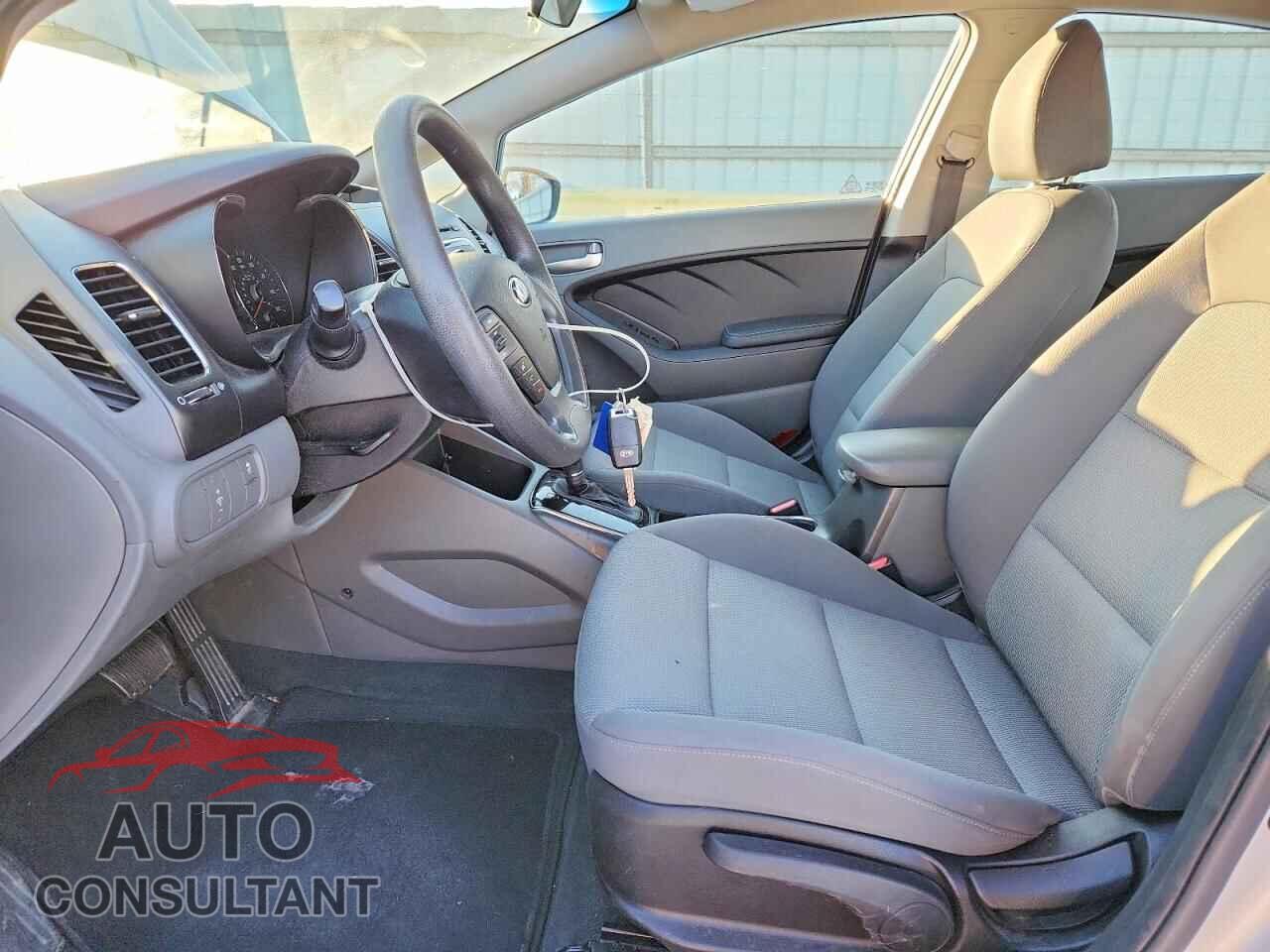 KIA FORTE 2017 - 3KPFK4A7XHE053668