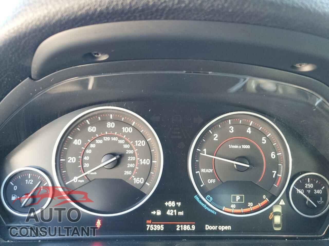 BMW 3 SERIES 2017 - WBA8B9C54HK884904