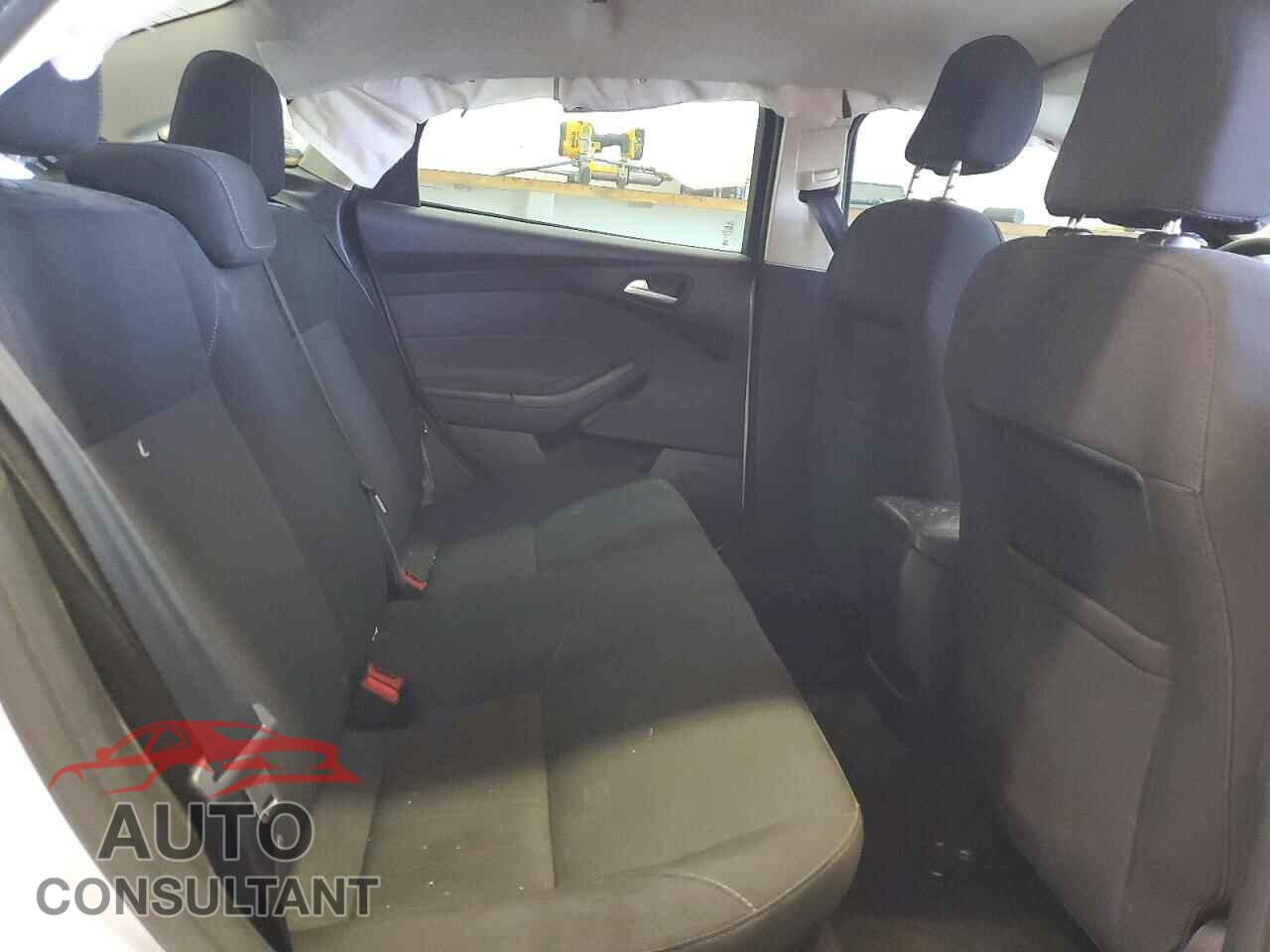 FORD FOCUS 2016 - 1FADP3F29GL330659