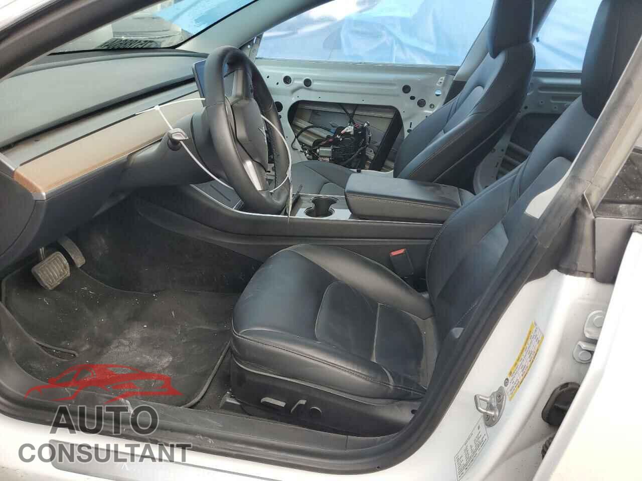 TESLA MODEL 3 2020 - 5YJ3E1EB9LF735189