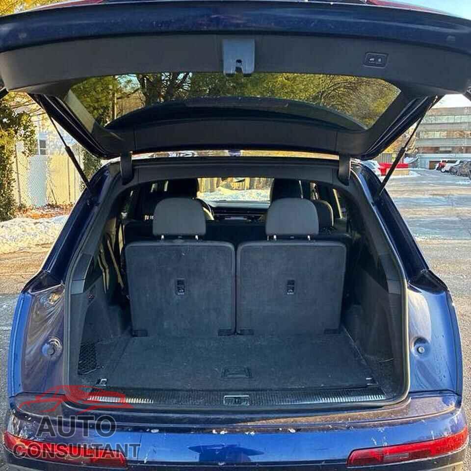 AUDI Q7 2021 - WA1AXAF70MD010157