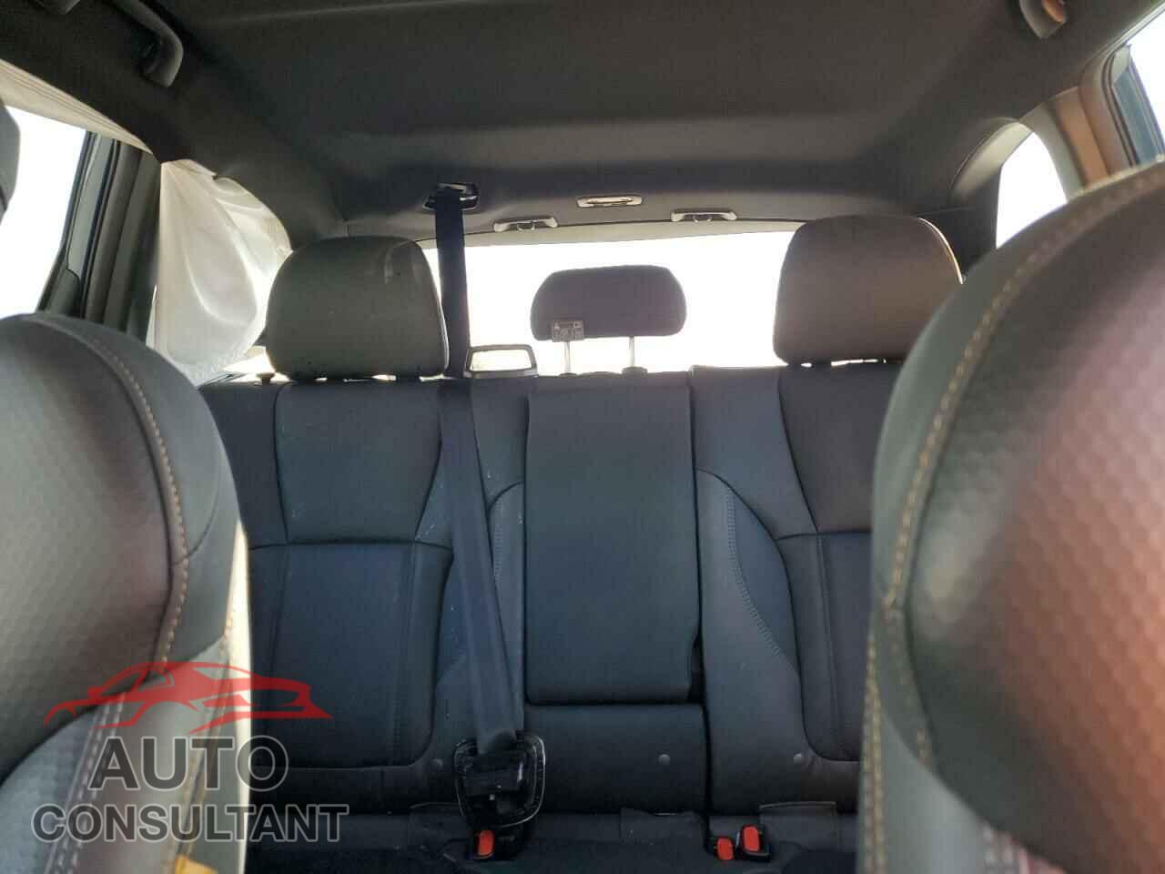 SUBARU FORESTER 2022 - JF2SKALC5NH464720
