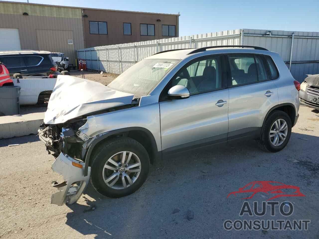 VOLKSWAGEN TIGUAN 2016 - WVGAV7AX3GW591485