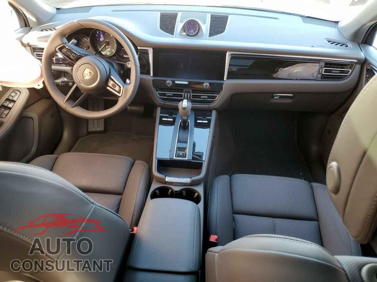 PORSCHE MACAN BASE 2024 - WP1AA2A50RLB01086