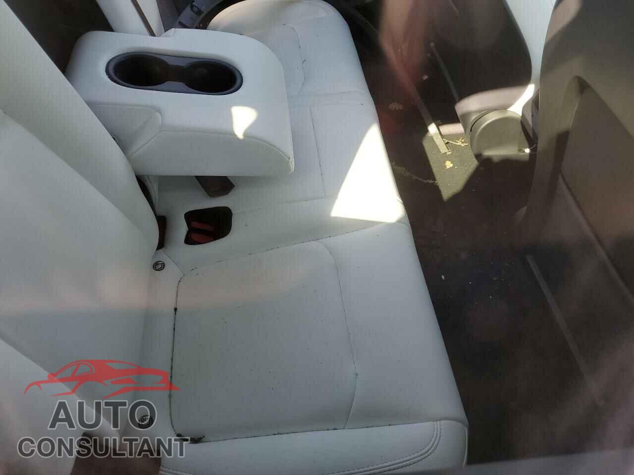 TESLA MODEL Y 2022 - 7SAYGDEE4NF554888