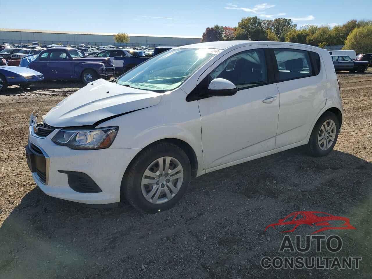 CHEVROLET SONIC 2017 - 1G1JG6SH4H4170932