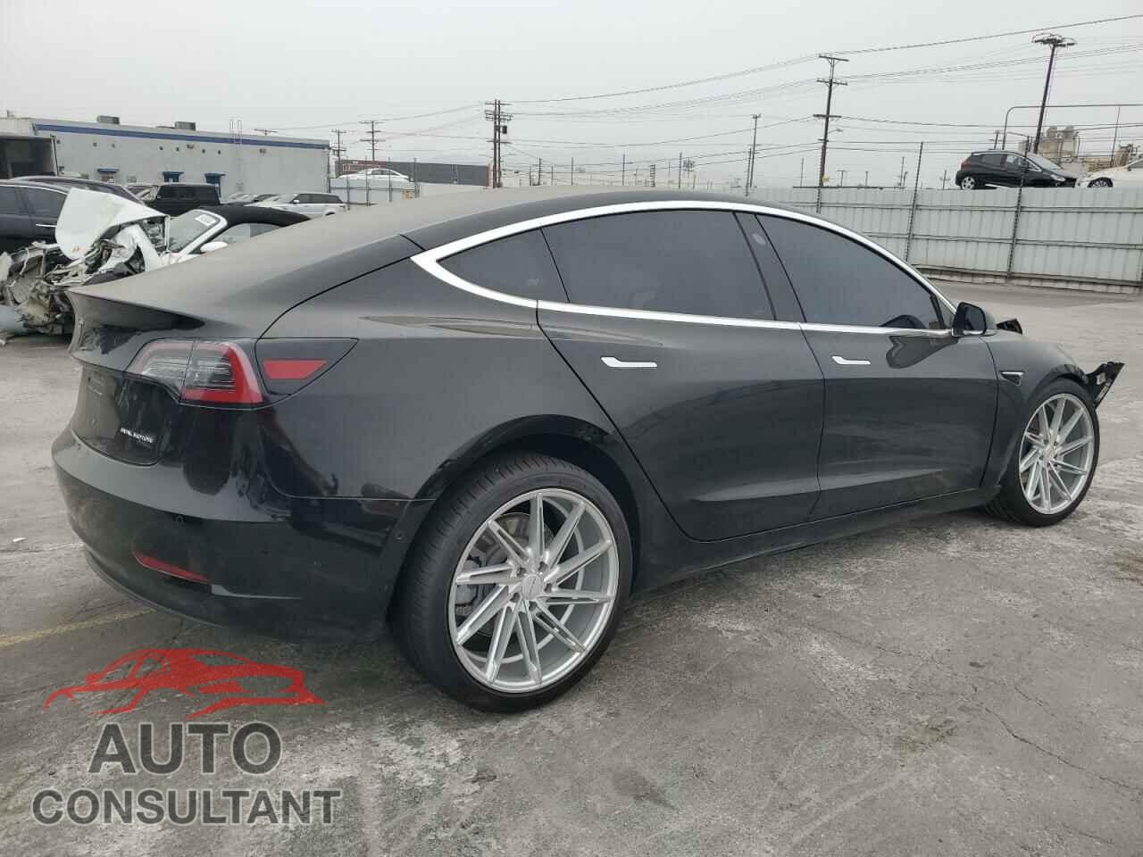 TESLA MODEL 3 2018 - 5YJ3E1EB0JF084516