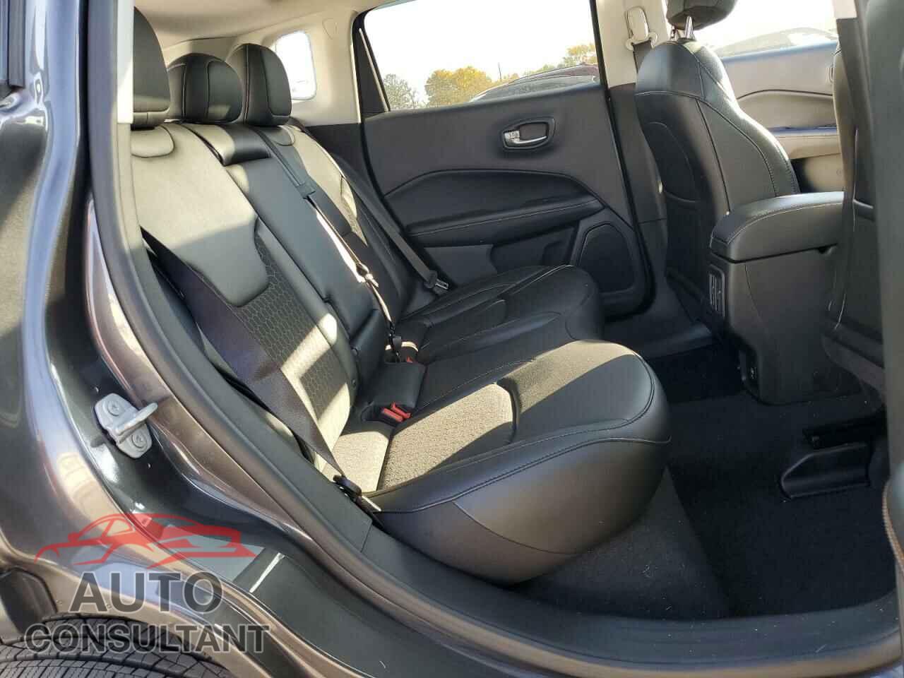 JEEP COMPASS 2020 - 3C4NJDBB4LT255556