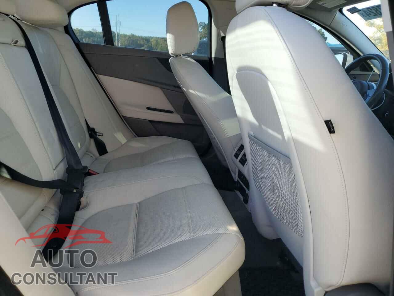 JAGUAR XE 2018 - SAJAE4FX5JCP34037