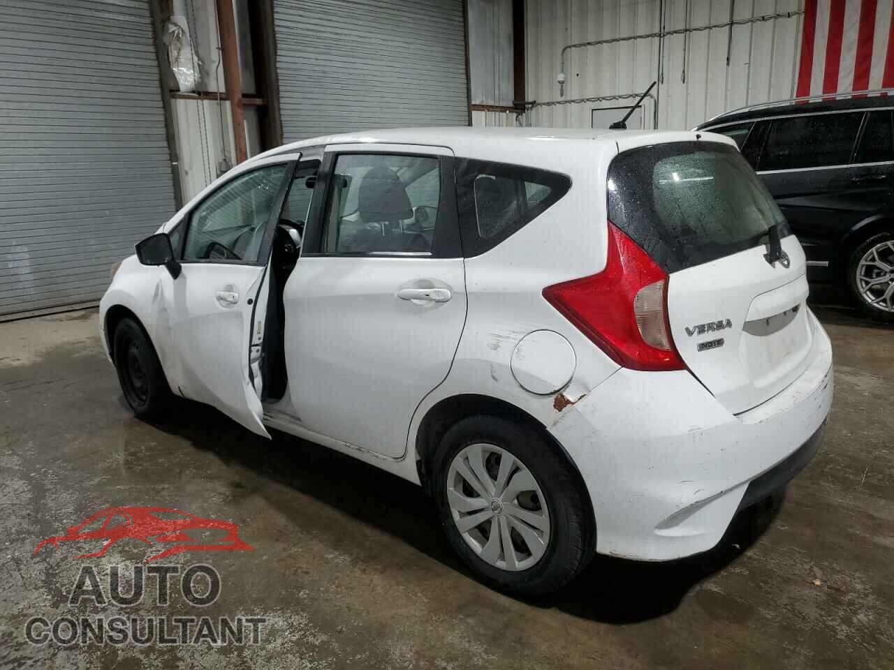 NISSAN VERSA 2018 - 3N1CE2CP9JL359633