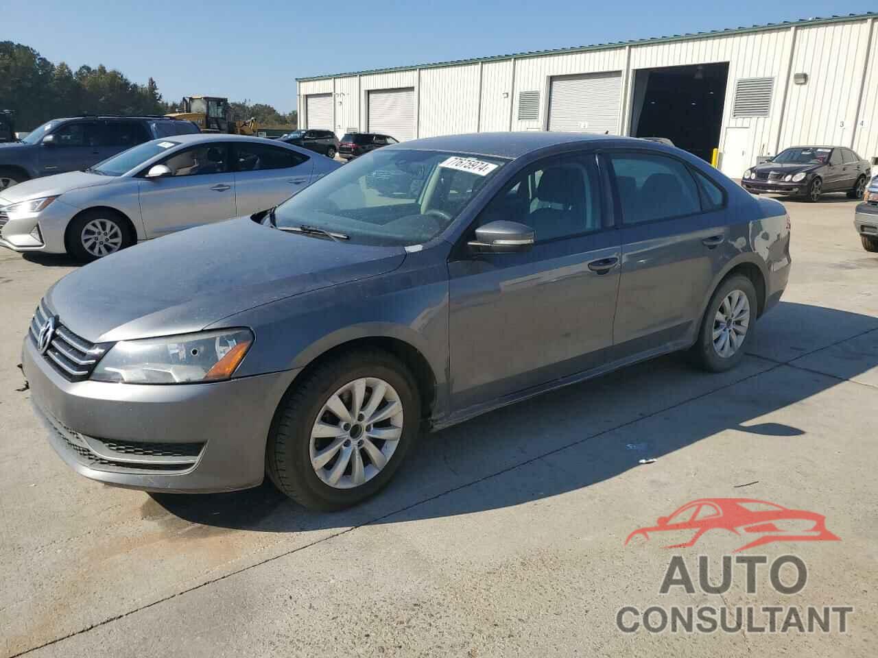 VOLKSWAGEN PASSAT 2013 - 1VWAH7A36DC027493