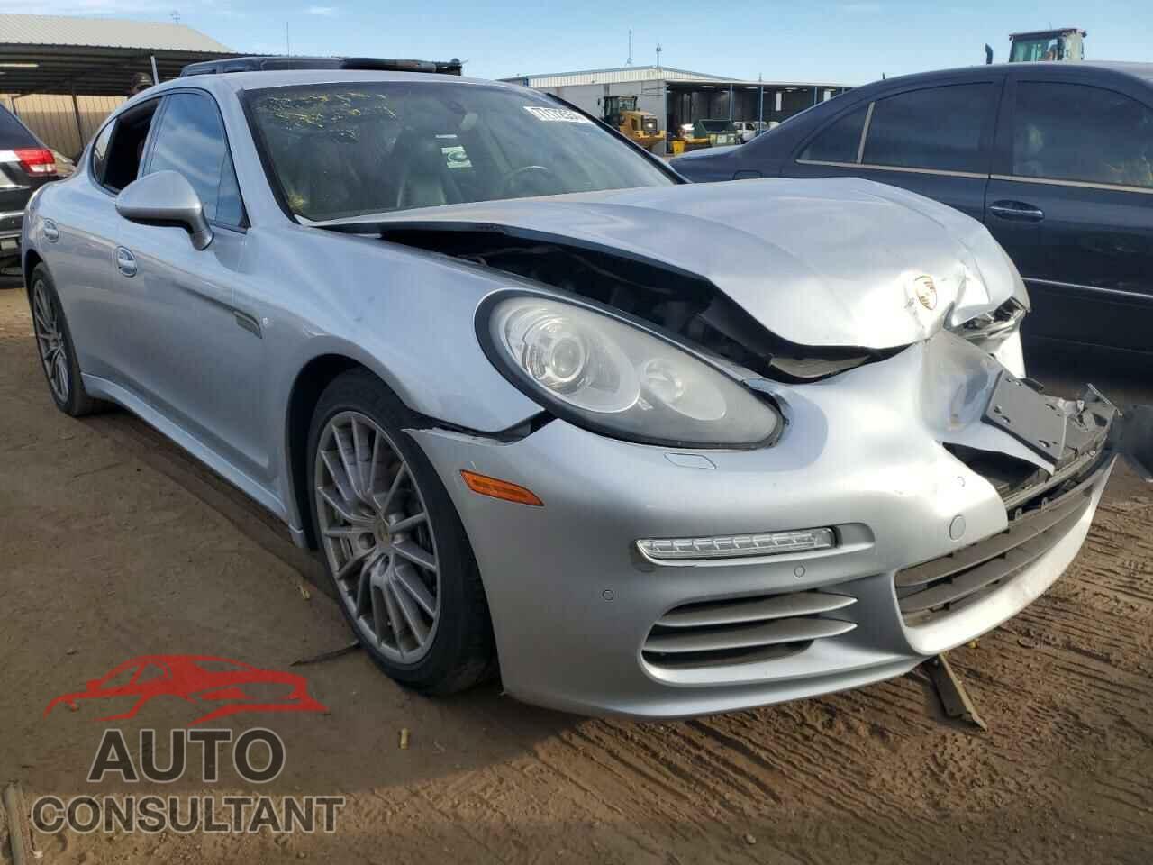 PORSCHE PANAMERA 2015 - WP0AA2A72FL004213