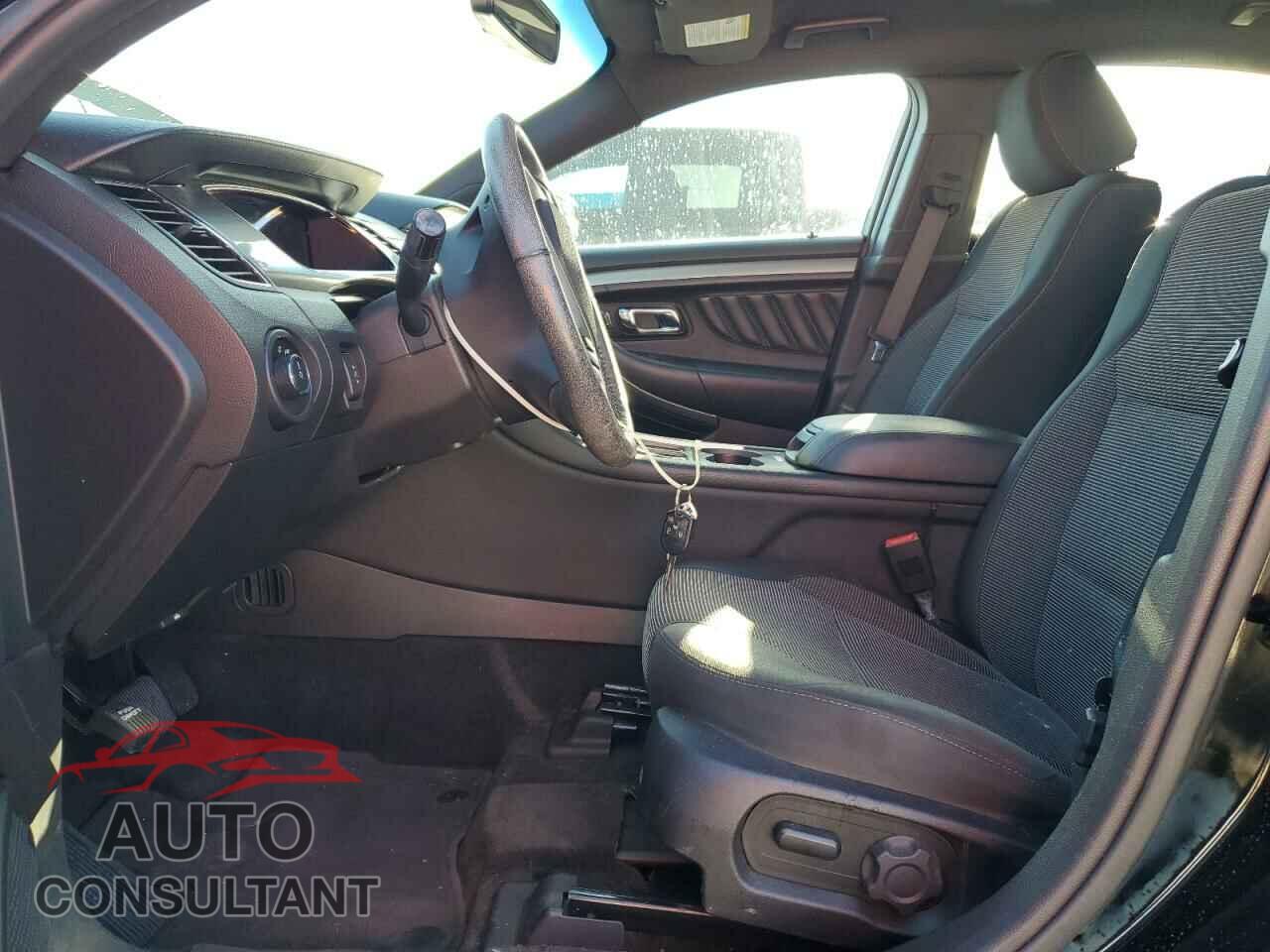 FORD TAURUS 2018 - 1FAHP2E89JG123318