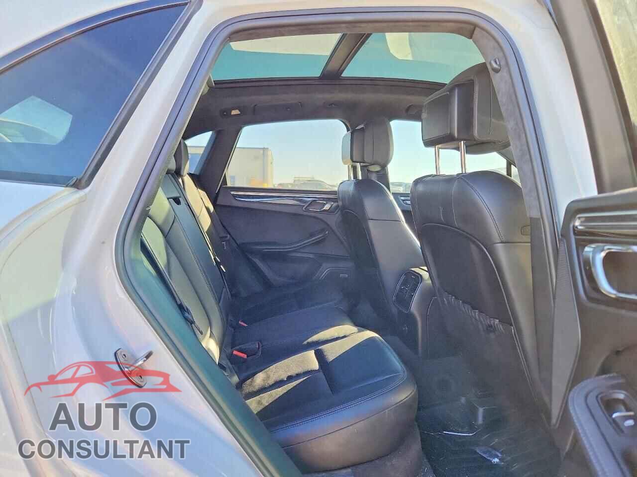 PORSCHE MACAN 2016 - WP1AF2A5XGLB91104