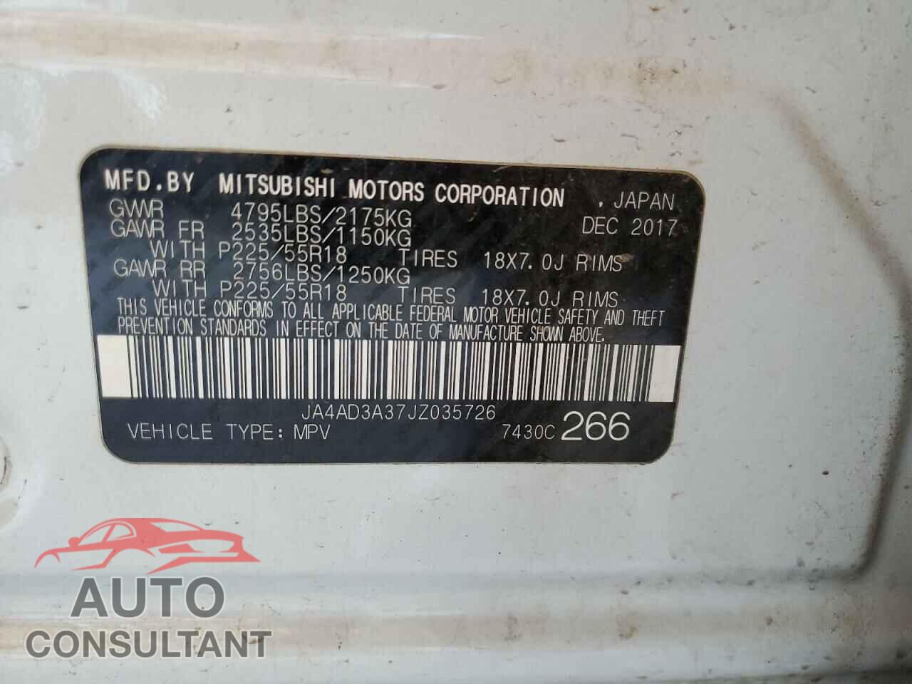 MITSUBISHI OUTLANDER 2018 - JA4AD3A37JZ035726