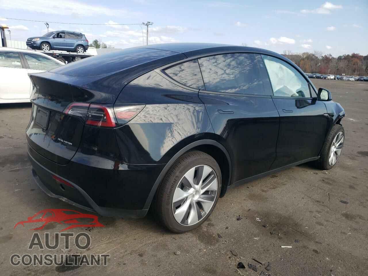 TESLA MODEL Y 2023 - 7SAYGAEE2PF919117