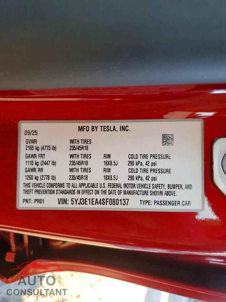 TESLA MODEL 3 2025 - 5YJ3E1EA4SF080137