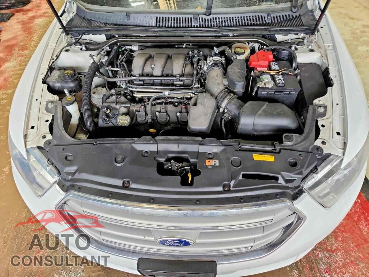 FORD TAURUS 2015 - 1FAHP2D87FG161977