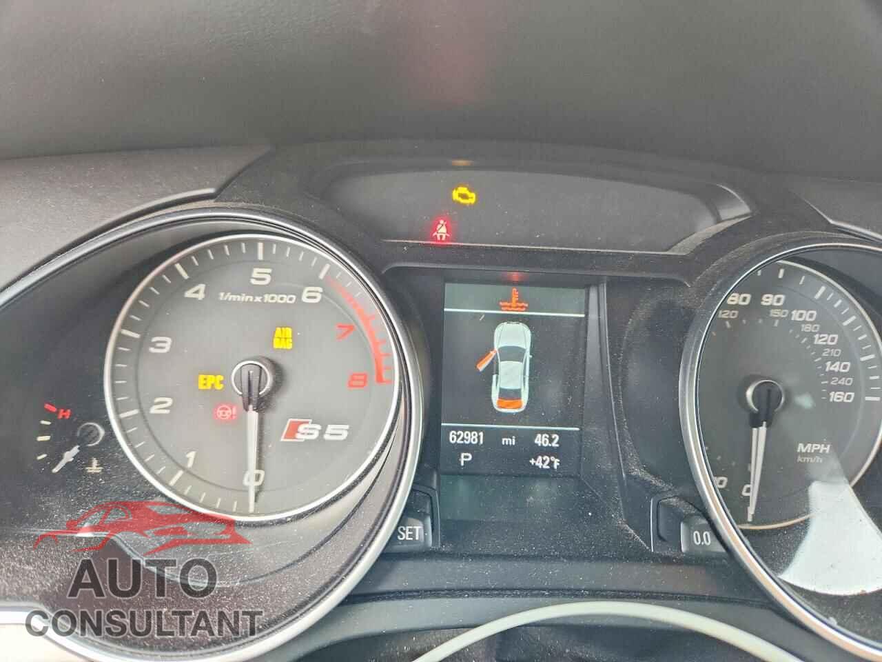 AUDI S5/RS5 2013 - WAUCGAFR5DA044738