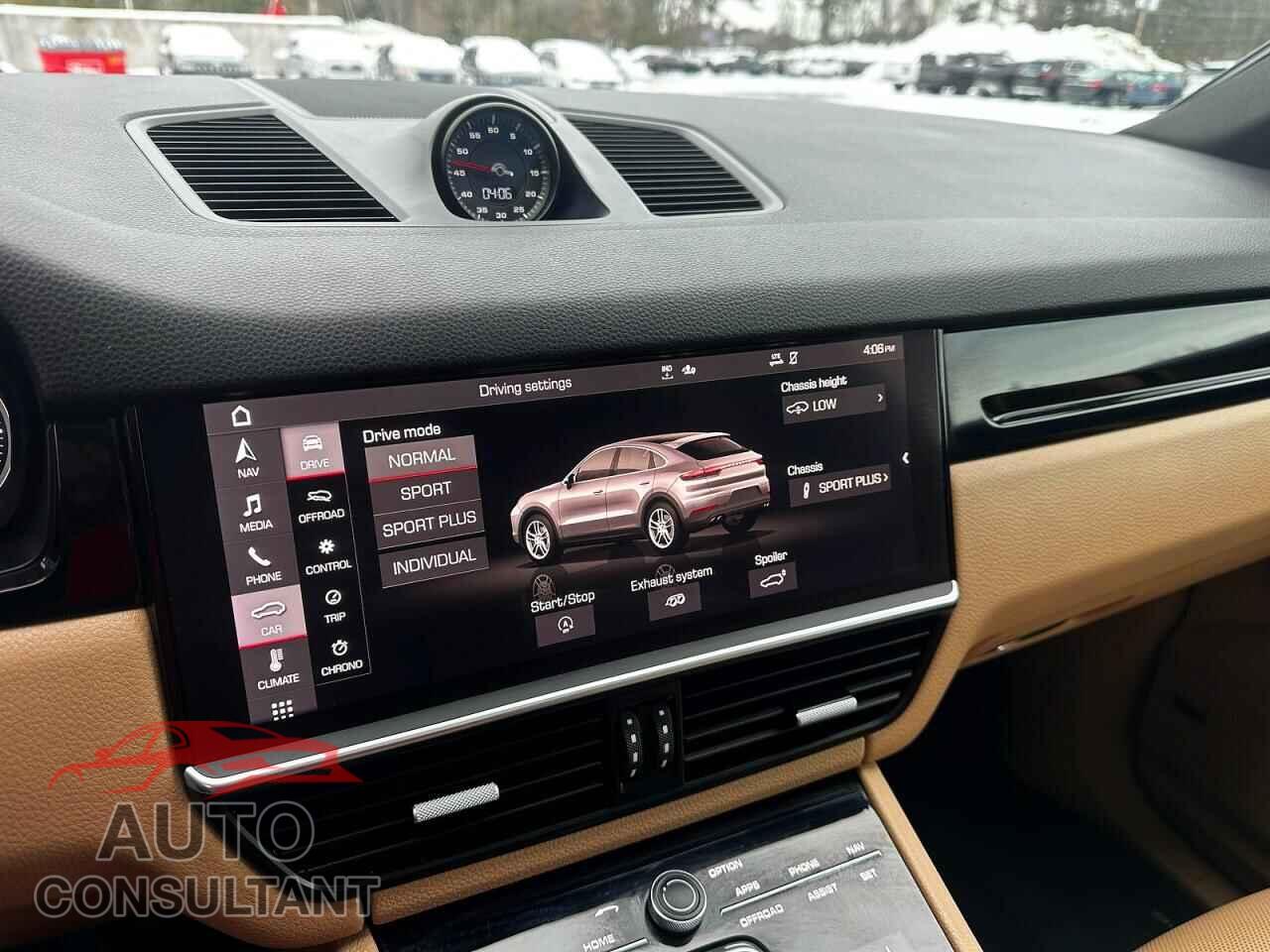 PORSCHE CAYENNE 2020 - WP1BA2AY6LDA48233