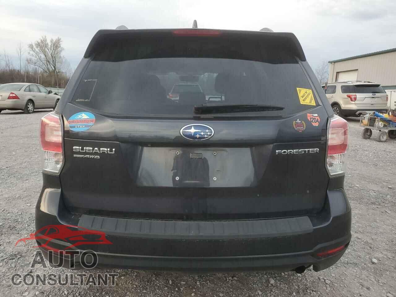 SUBARU FORESTER 2018 - JF2SJAEC9JH458221