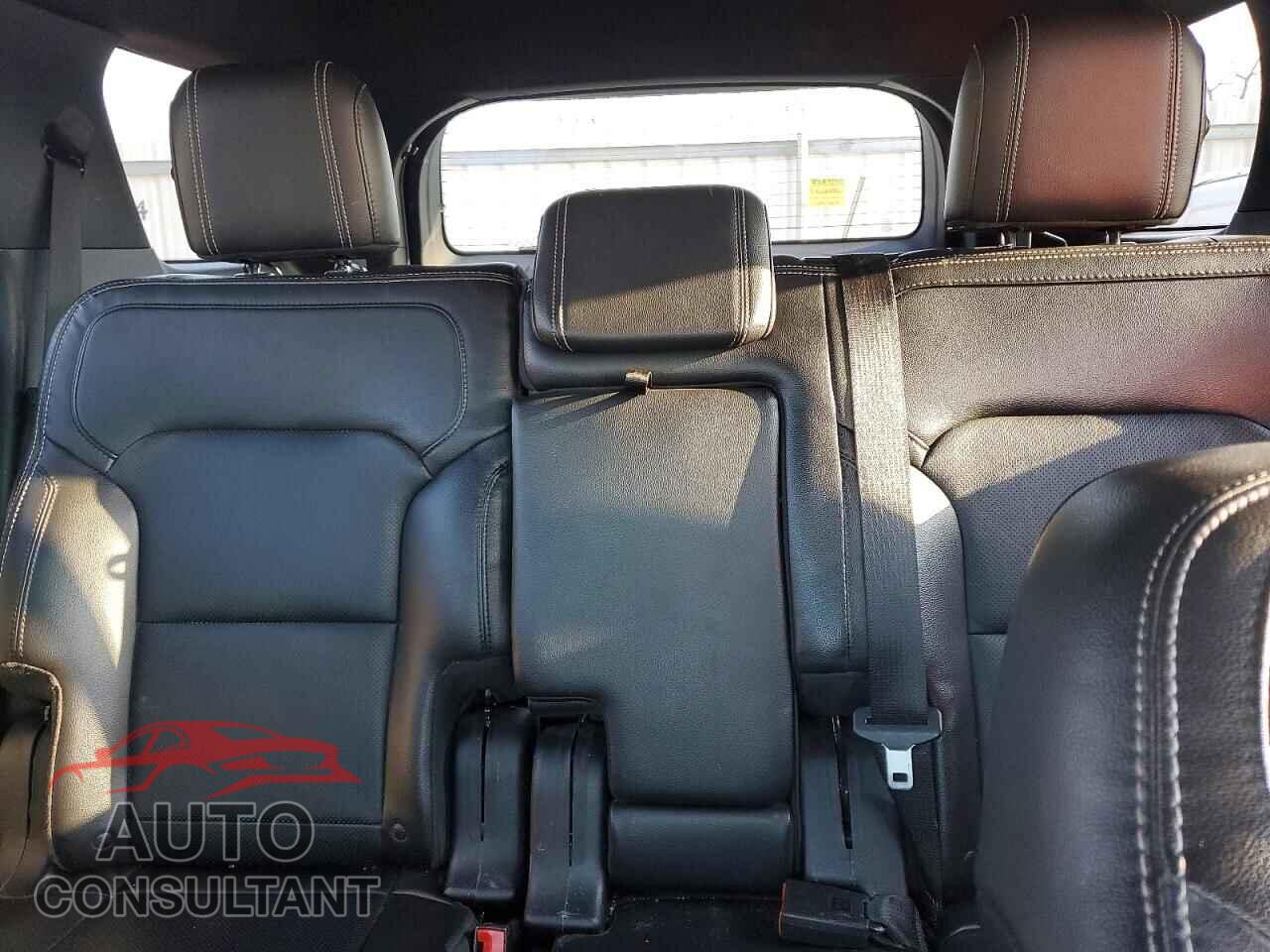 FORD EXPLORER 2018 - 1FM5K8F89JGB33579