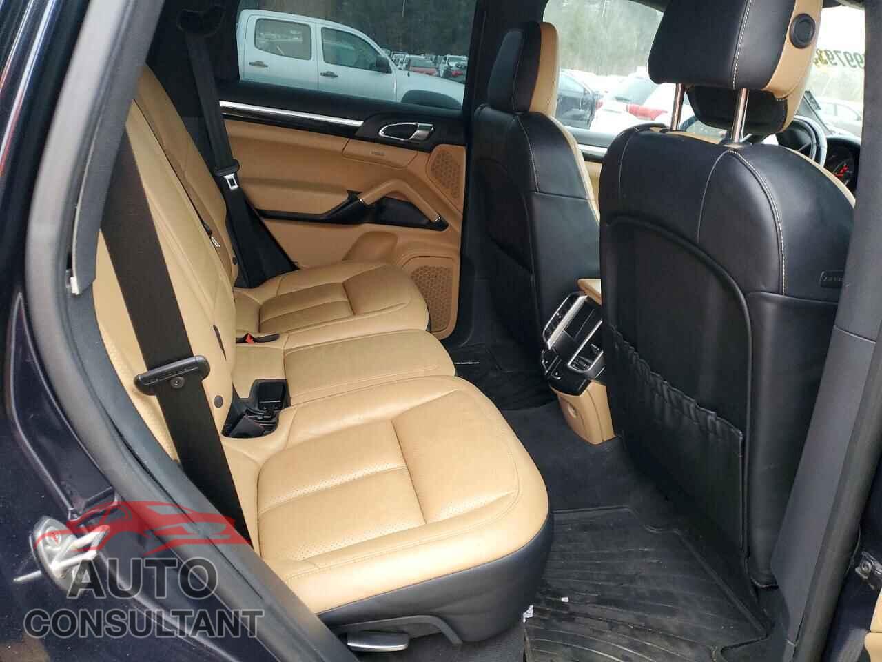PORSCHE CAYENNE 2016 - WP1AF2A28GLA40297