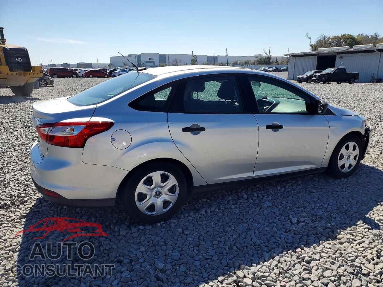 FORD FOCUS 2014 - 1FADP3E2XEL185033