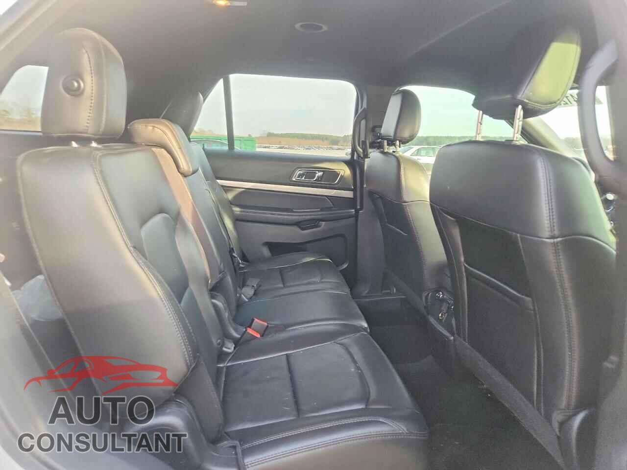 FORD EXPLORER 2018 - 1FM5K8D81JGB28590