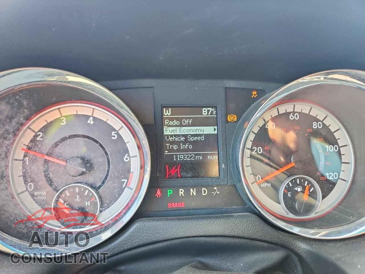 DODGE CARAVAN 2011 - 2D4RN5DG0BR711593