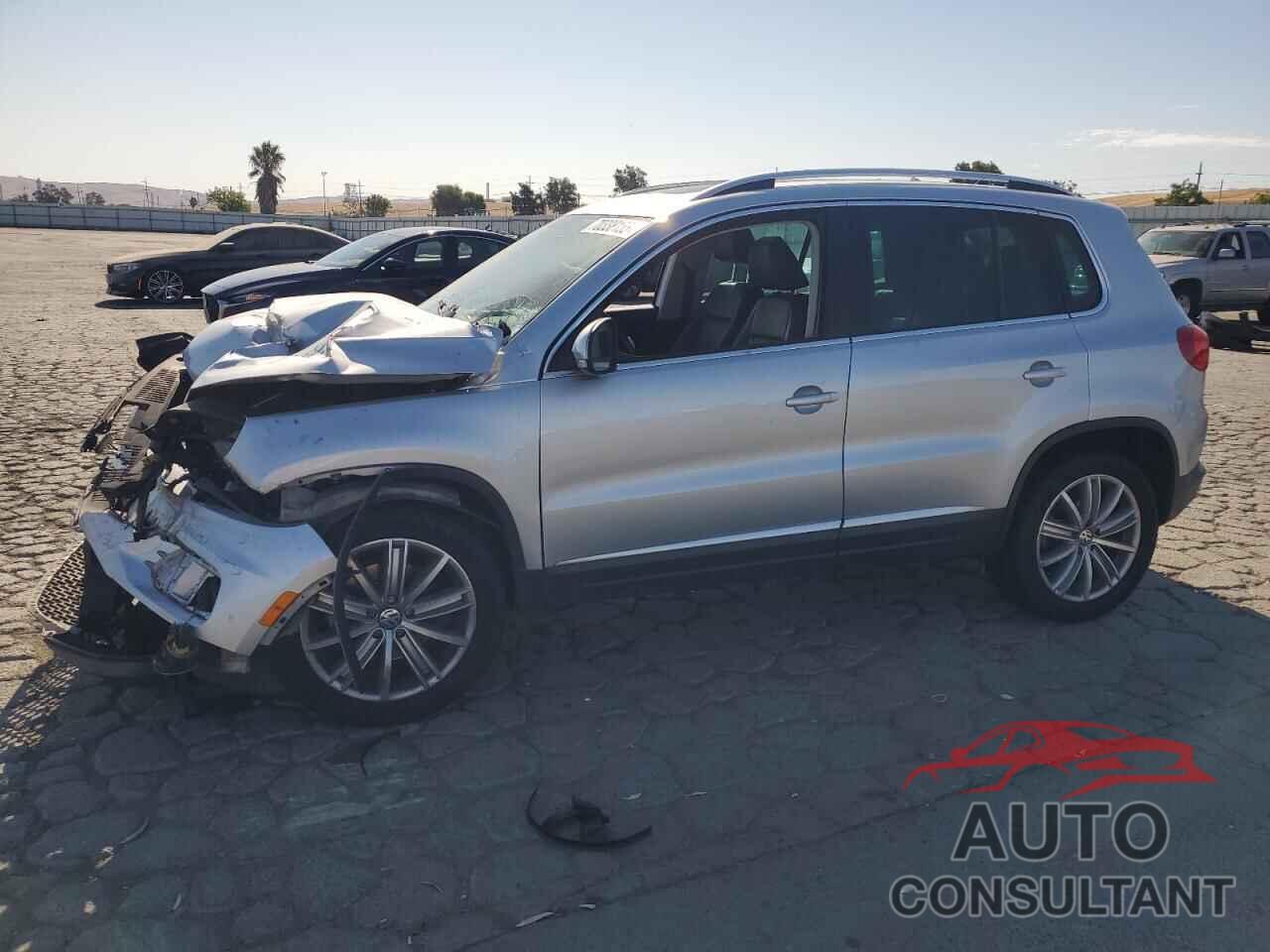VOLKSWAGEN TIGUAN 2013 - WVGAV3AX5DW590567