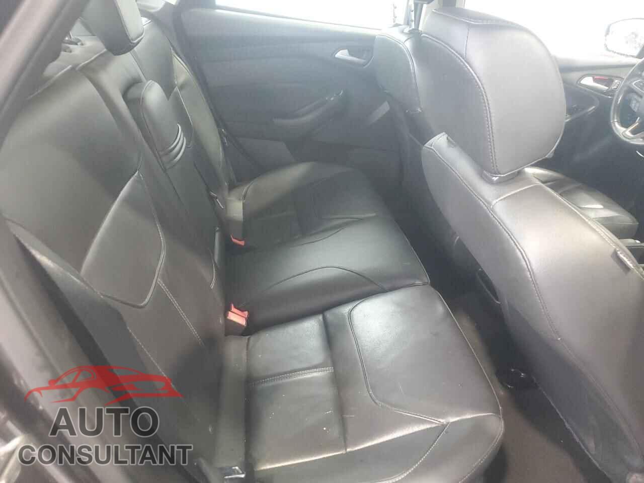 FORD FOCUS 2016 - 1FADP3F25GL314331