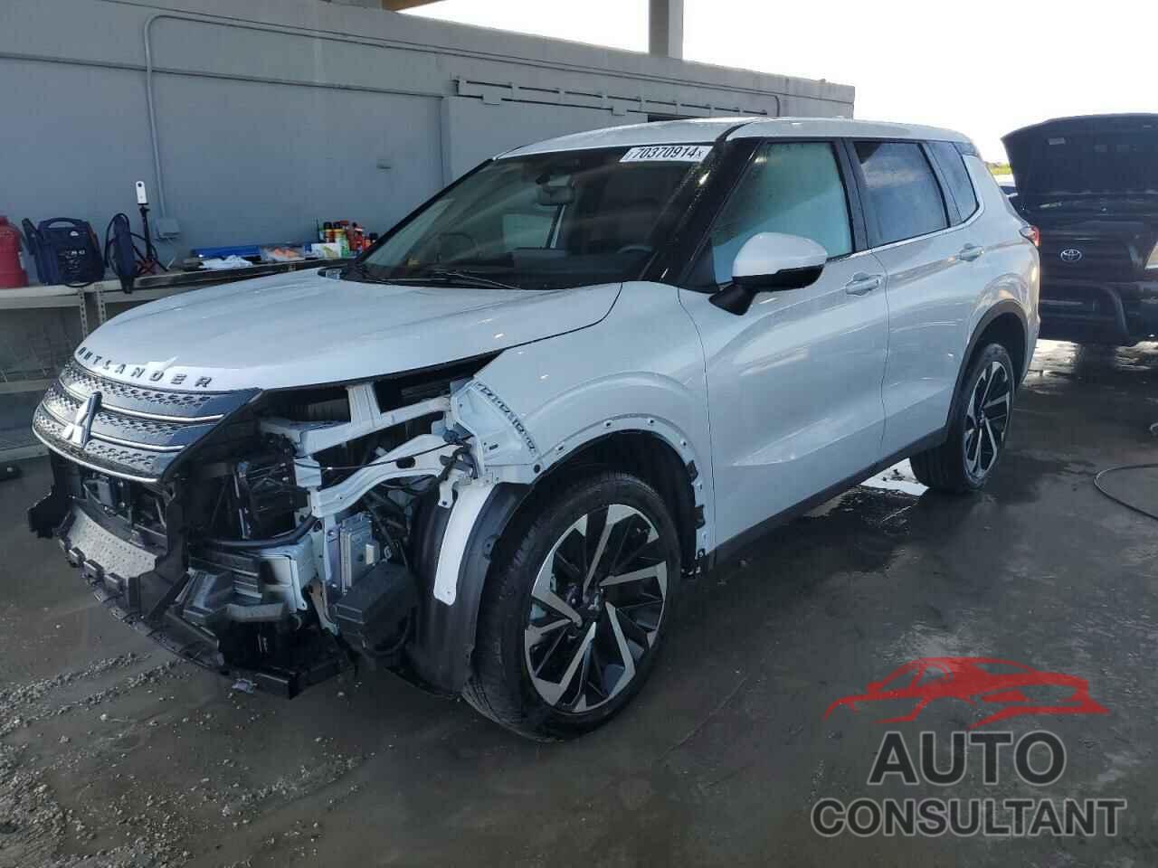 MITSUBISHI OUTLANDER 2024 - JA4J3VA85RZ055818