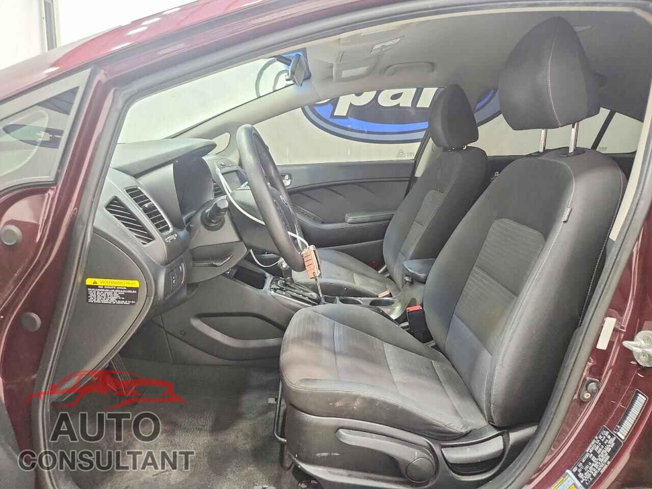 KIA FORTE 2018 - 3KPFL4A79JE166806