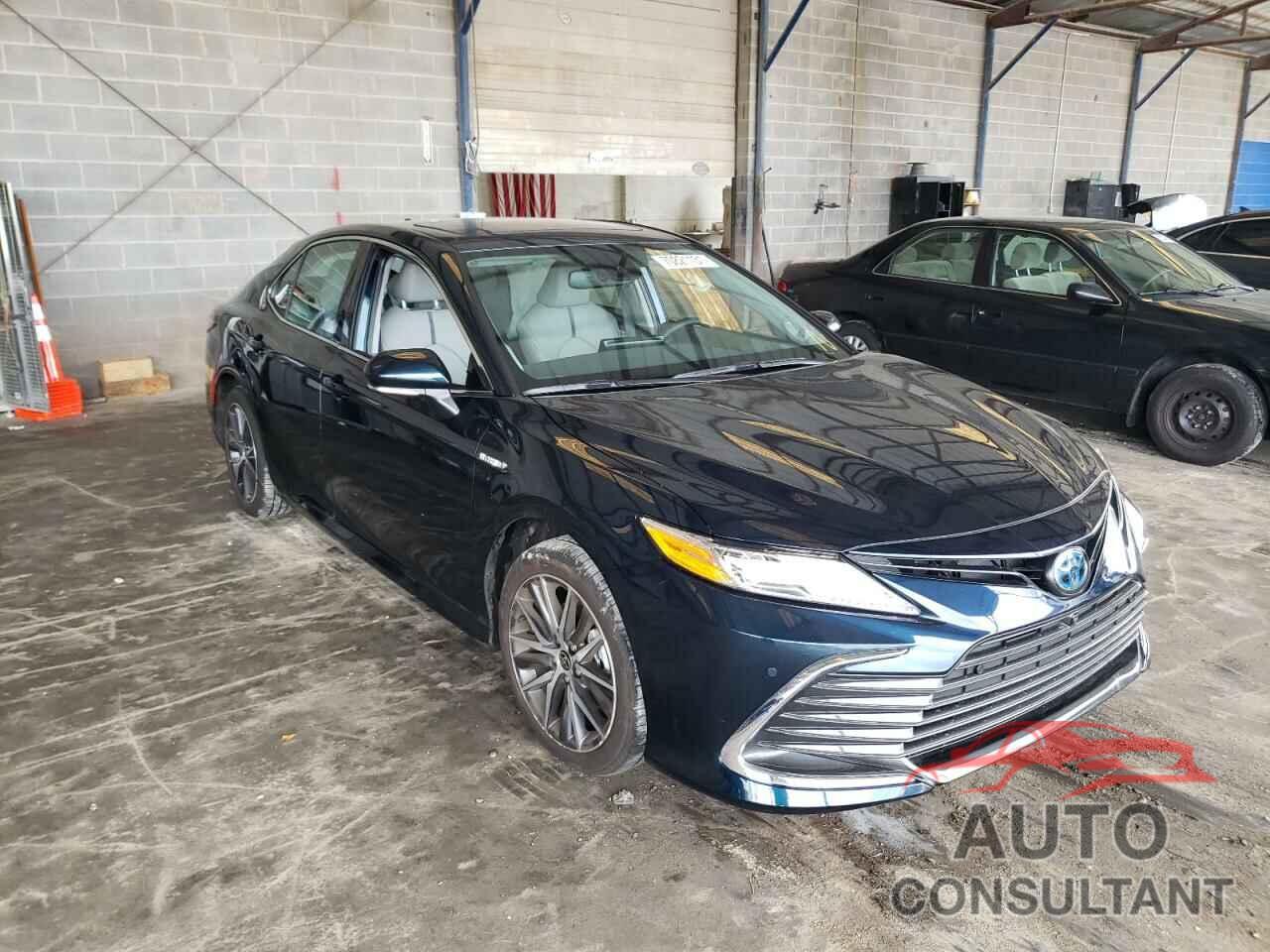 TOYOTA CAMRY 2021 - 4T1F31AK4MU569502