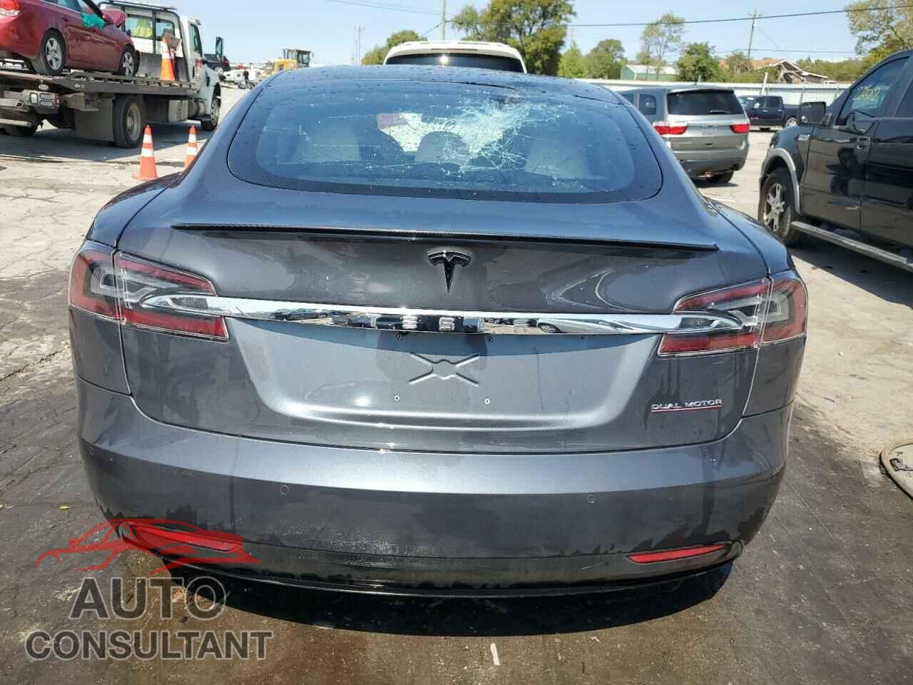 TESLA MODEL S 2020 - 5YJSA1E40LF390594