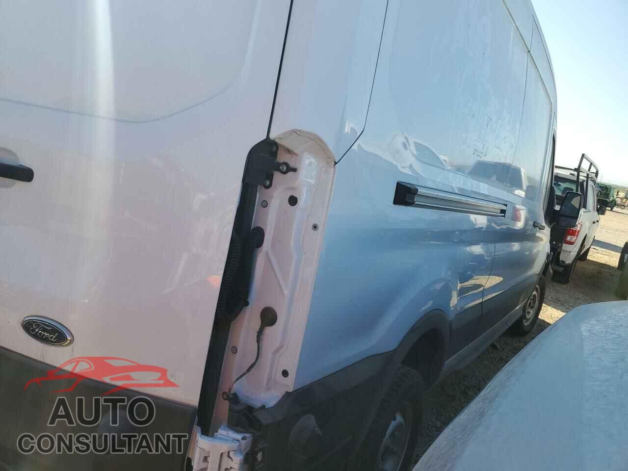FORD TRANSIT 2023 - 1FTBR1C87PKC03942