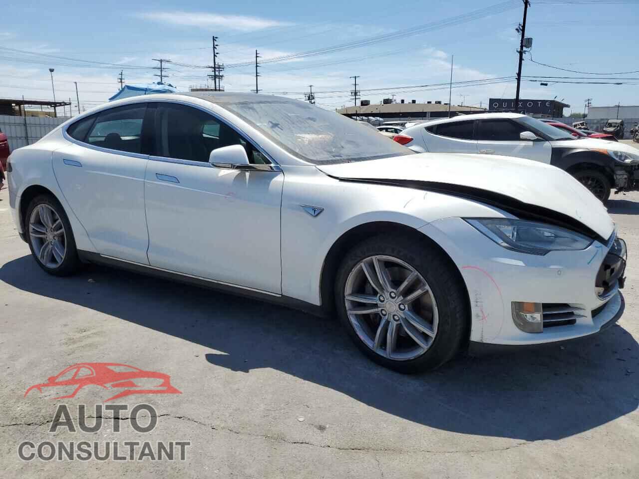 TESLA MODEL S 2013 - 5YJSA1CN5DFP27824