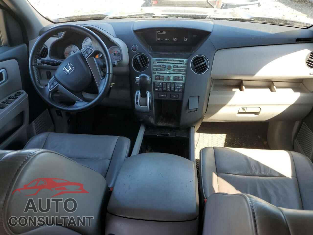 HONDA PILOT 2011 - 5FNYF4H69BB058632